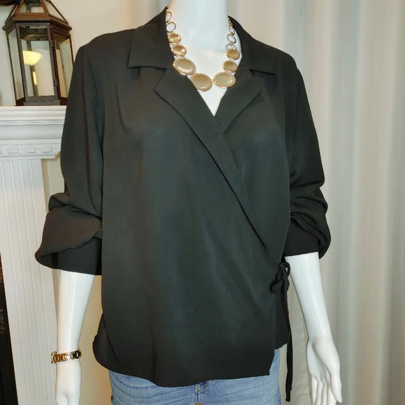 Luxe Apothetique Cross front V-Neck Blouse, Black L - Picture 3 of 8
